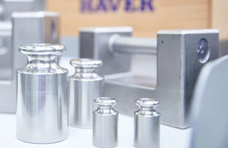 Selection of weights for the mandatory calibration verification of your weighing equipment.