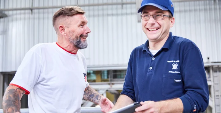 Machine operators and service technicians - always there for you!