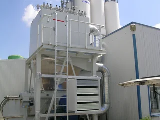 High-performance compact stand filter