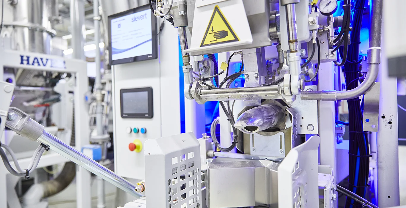 Filling unit of an ELEMENTRA® Detailed view of an ELEMENTRA® filling pipe