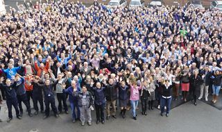 Gruppenbild der Mitarbeiterinnen und Mitarbeiter von Haver & Boecker