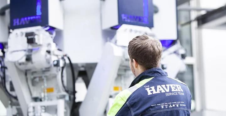 Man in front of a ROTO-PACKER®