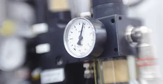 Compressed air display on a filling module